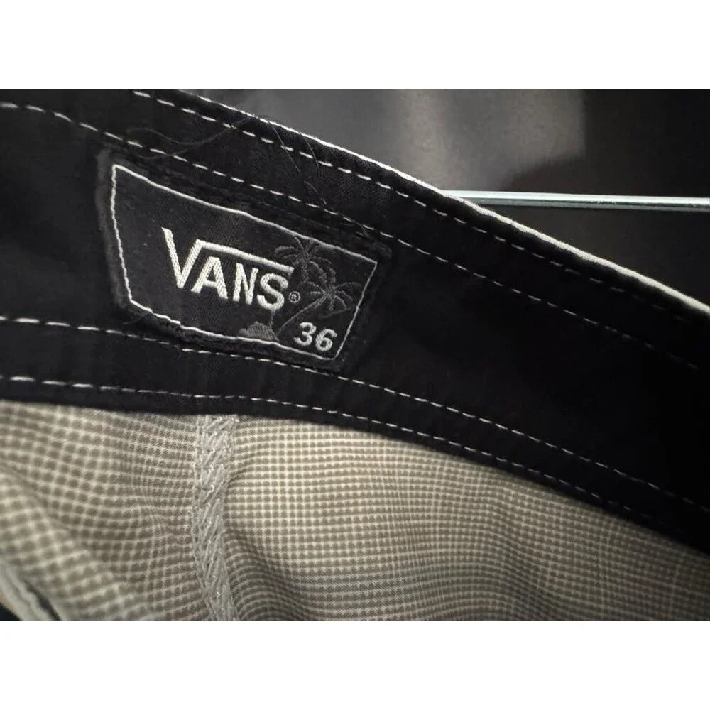 Vans Striped Board Shorts Swim Trunks – Men’s Size 36 XL
